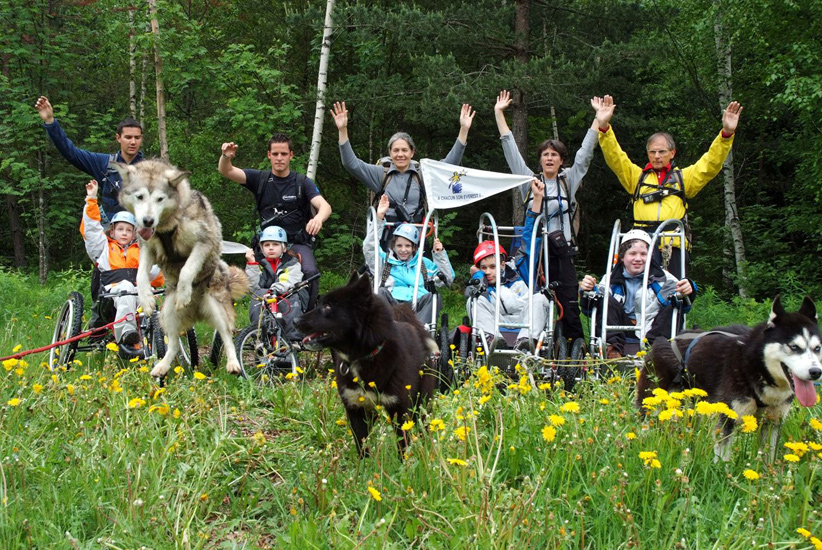 Ils sont en forme nos huskies, ça promet une super randonnée en FTT ce matin !