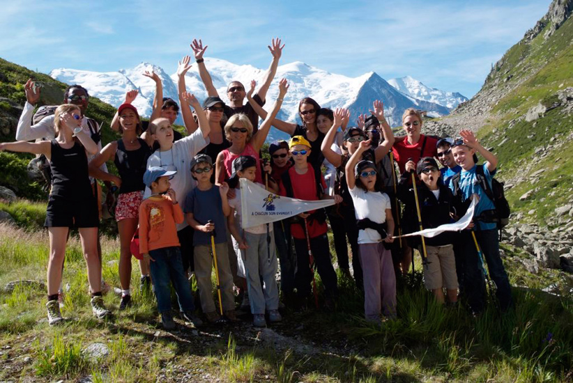 Randonnée sur fond de Mont-Blanc pour nos petits héros aujourd’hui, et avec le soleil !