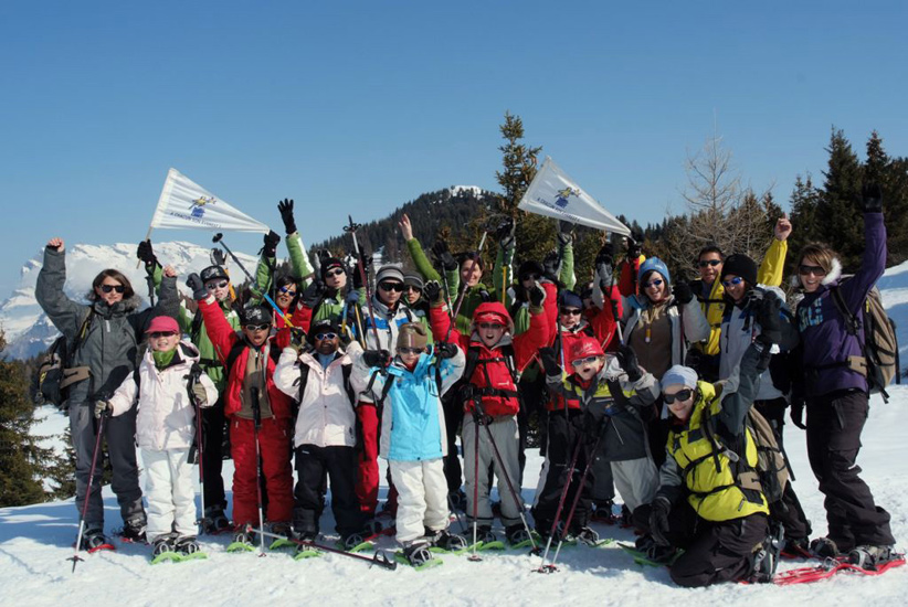 Il y a le soleil et la neige, et le sommet derrière nous, en avant pour notre Everest !