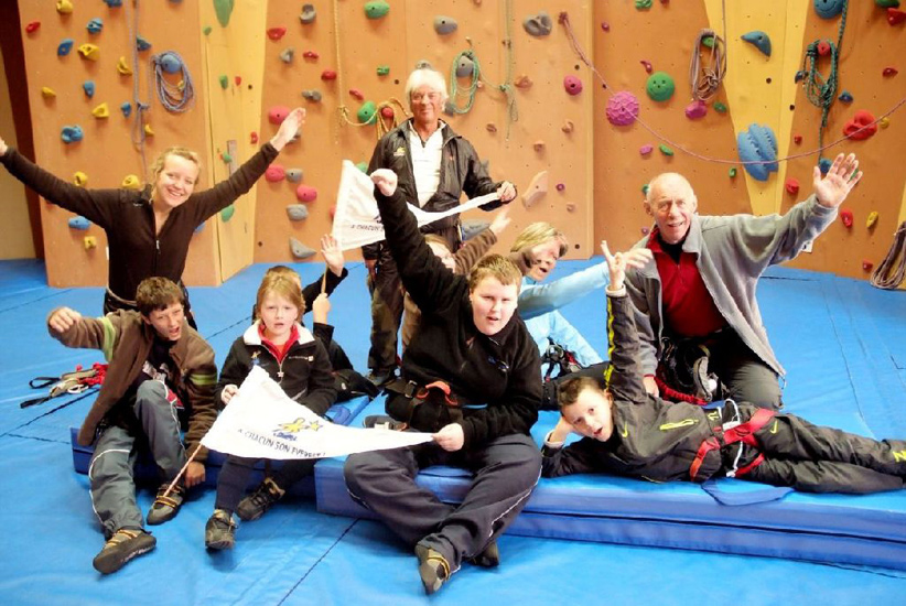 Retour dans la salle d’escalade pour des acrobaties en tout genre !