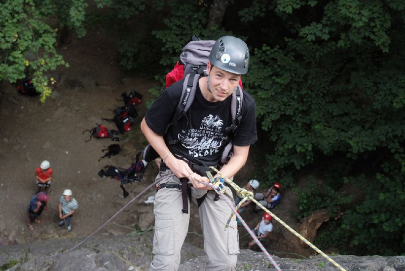 Tel un véritable guide de haute montagne, le téméraire Jérôme !