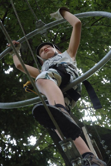 Très concentré, Anthony passe chaque obstacle avec une grande dextérité !