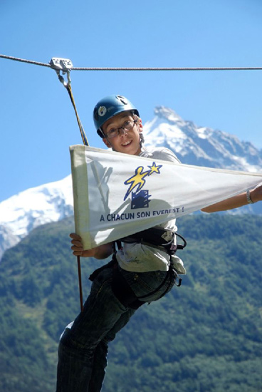On porte les couleurs de l’Everest même en tyrolienne !