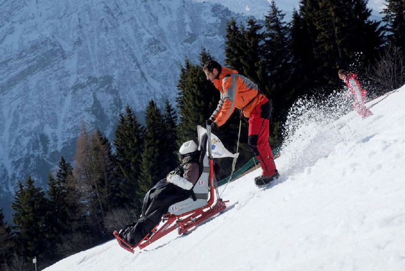 Guillaume a décidé de jouer au chasse neige !