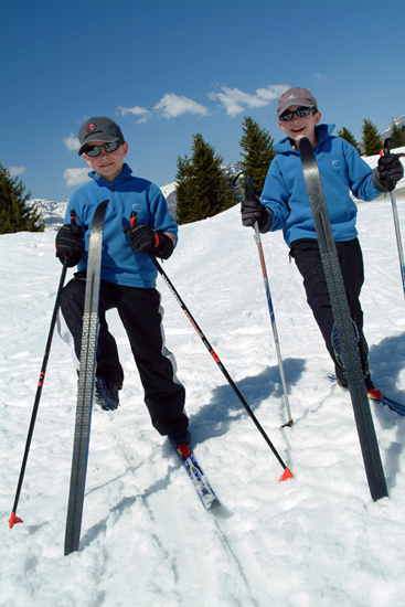 C’est quoi ça les gars, du ski de fond artistique synchronisé en double ? (Arthur et Rémi V).