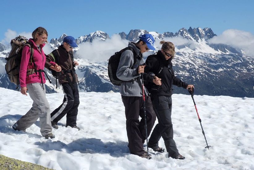 C’est parti sur le beau tapis blanc, quelle chance d’avoir la neige ! (Cédric et Thibaut)