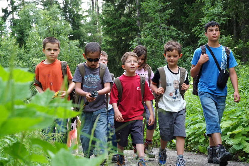 En voilà un beau mur d’athlètes ! (Pierrick, Ilias, Julien, Brieuc et Maxime).