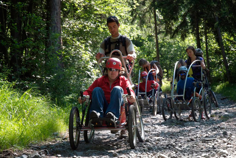 Alors Emilie, elle te plait cette petite promenade dans les bois ?
