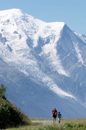 Rassure-moi : dis-moi que l’on ne va pas tout en haut de la montagne derrière nous !
