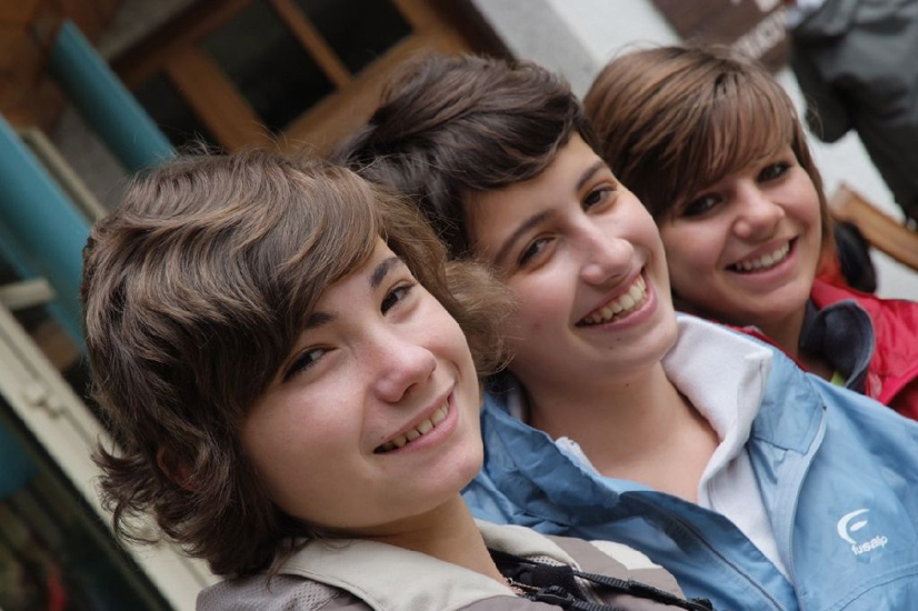 Les trois grâces de notre salle d’essayage : Gaelle, Emilie et Margot !