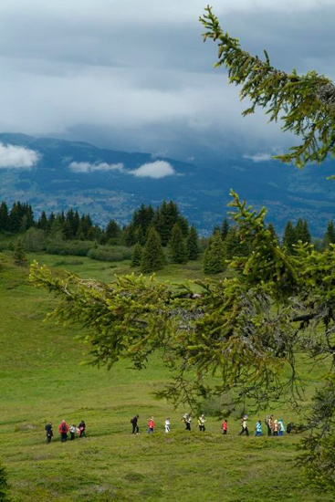 Nous voilà, évoluant dans l’immensité montagneuse, au pied de notre objectif : le Prarion !