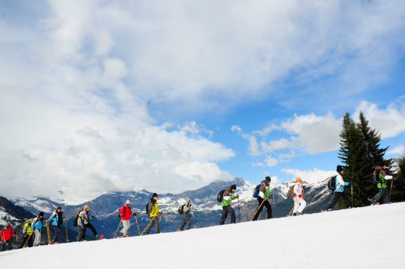 Ce sont des raquettes qu’on ne met qu’aux quilles, dans un ordre de passage débattu en neige !