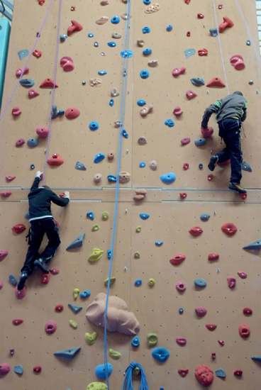 Girbaud semble bien parti pour gagner la course annuelle des Spidermen ! (Romain et Girbaud)