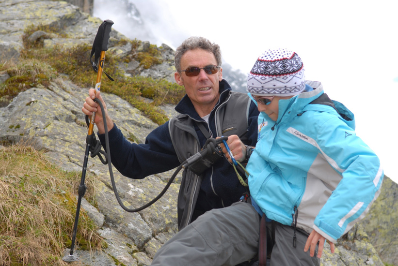 Aider par notre guide, nous multiplions les efforts avec un seul rêve en tête: réussir ! (Yoyo et Nawel)
