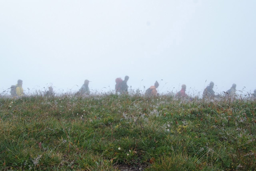 Conditions extrêmes ce matin : brouillard accouplé aux coteaux !