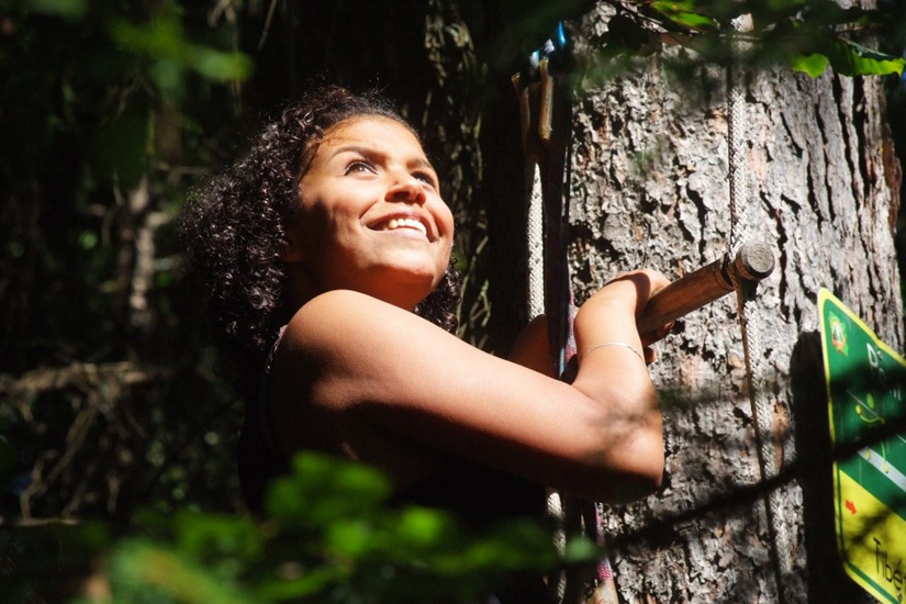 Ikram en pleine extase sous le soleil qui perce ! L’ivresse de la hauteur !