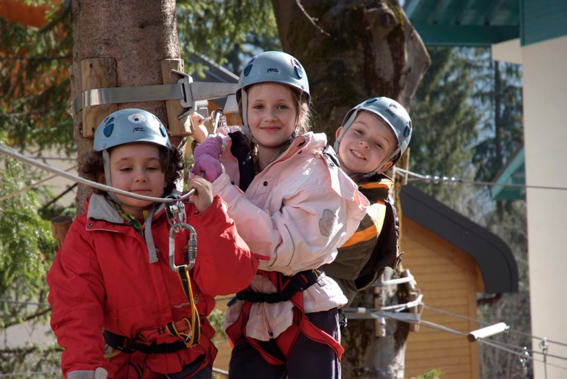 L’équipe des casques bleus attend le départ ! (Allyssa, Elise et Baptiste)