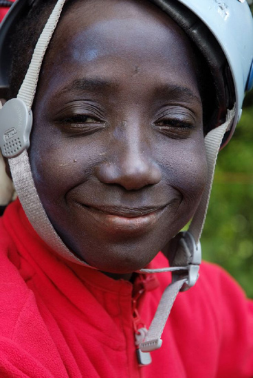J’ai comme l’impression que ton casque est mal serré Ibrahima, heureusement que c’est la pause !