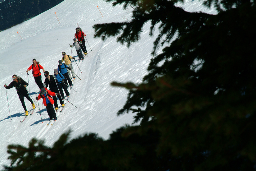 On a beau se cacher n’importe où dans les montagnes, il y a toujours un groupe de champions pour vous rattraper !