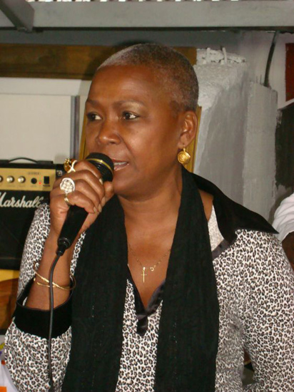 ... et une chanteuse de La Réunion