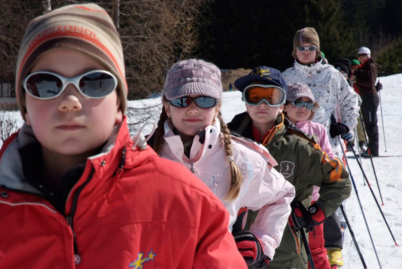 C’est quoi les enfants, le concours des plus belles lunettes de soleil ? (Alexis, Elise, Baptiste, Allyssa et Camille)