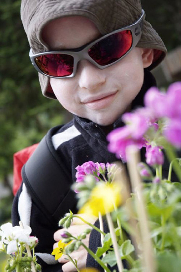 Louis a découvert le pays des fleurs !