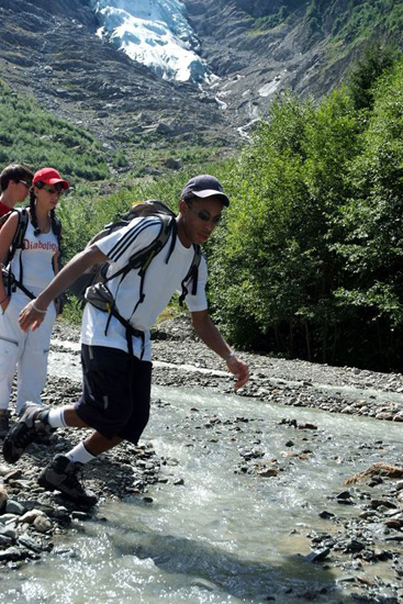 Pas la peine de courir comme ça Christophe, le glacier n’est pas prêt de te rattraper !