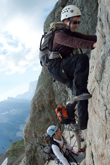Claire découvre la théorie de la verticalité !