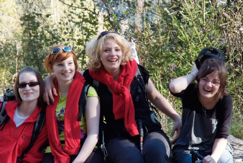 Montagnardes pas vraiment essoufflées ! Sous un soleil radieux : Ana-Maria, Anne-Laure, Laura et Camille