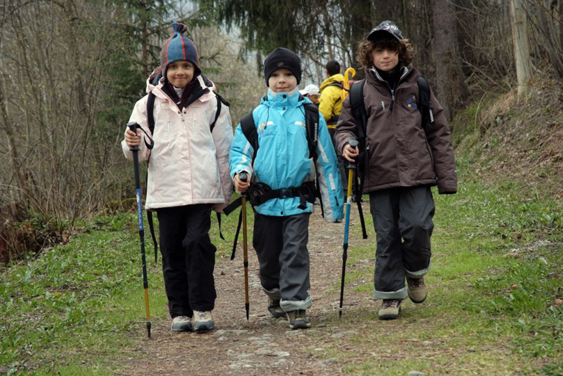 Allez, on avance en rang par trois ! (Lucie, William et Killian)