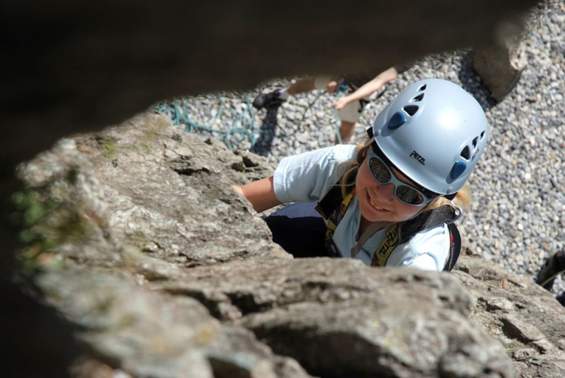 Lysiane sait se faufiler entre les rochers pour atteindre les sommets…