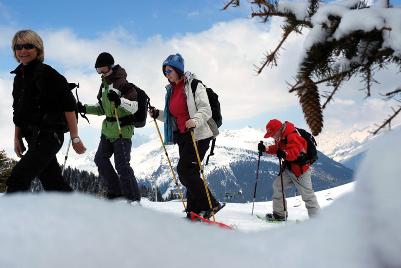Des nuages blancs en haut, de la neige en bas, on se croirait dans le coton cet après-midi ! (Rémi, Alicia et Valentin)