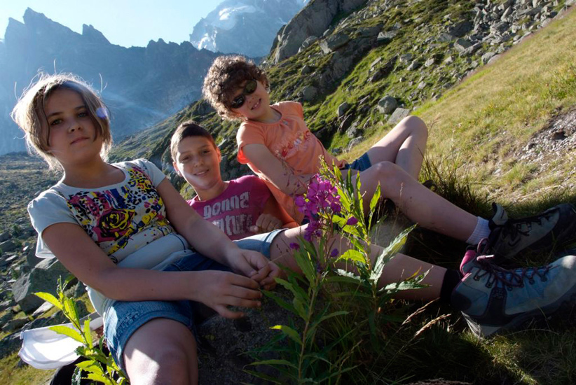C’est plutôt agréable la vie à Chamonix, pas vrai les filles ? (Laurena, Nawel et Emma)