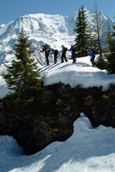 On se faufile partout avec les raquettes. Vous n’allez pas aller jusqu’en haut du Mont Blanc quand même !