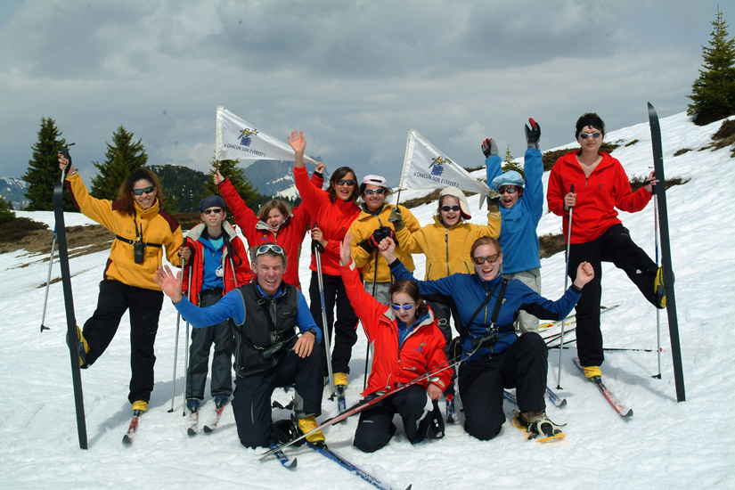Plus les jours passent, plus l’ambiance est au top entre les champions qui savourent chaque instant ! (Quentin, Soriane, Berfin, Maya, Alexia, Diana et Nawal).