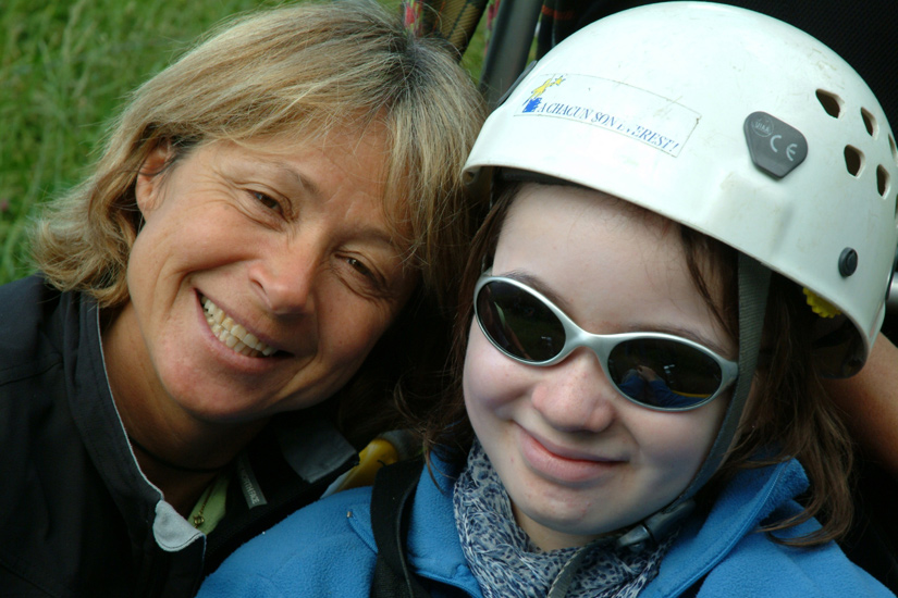 Equipe soudée et sourires débridés ! Christine et Héloïse.