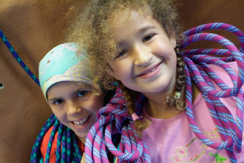 Jeunes pousses grimpantes ! Lise et Jade.