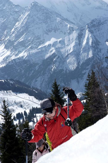 Qu’est-ce qu’on s’enfonce dans la neige, pas vrai Cédric ?