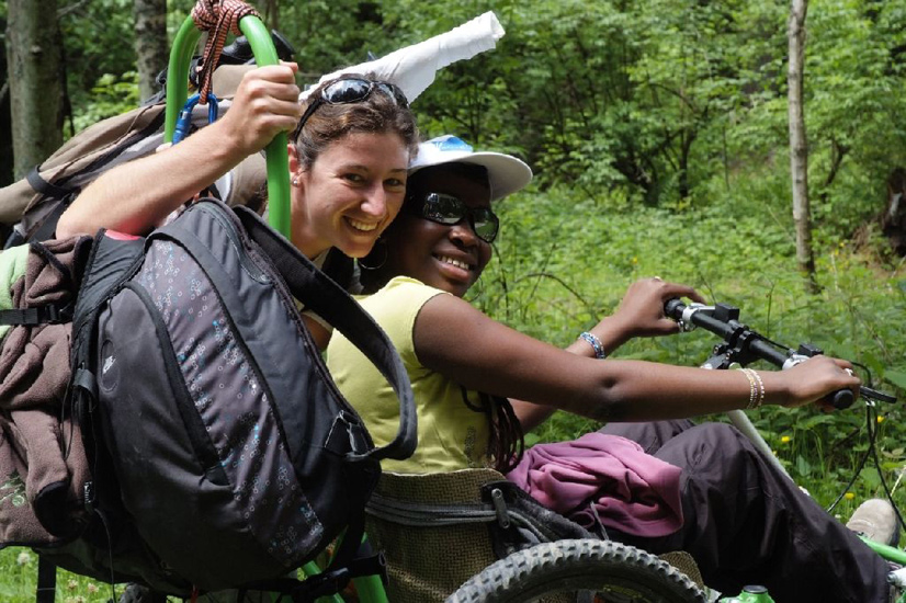 Les joviales jeune filles de compet’ : Laurence et Pascaline.