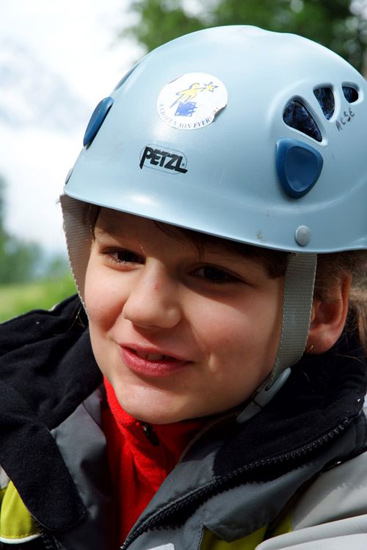 Même avec son casque, elle est toujours aussi mignonne la petite Sandra !