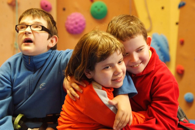 A la pause, petite cour de récréation ! (Quentin, Mélissa et Louis)