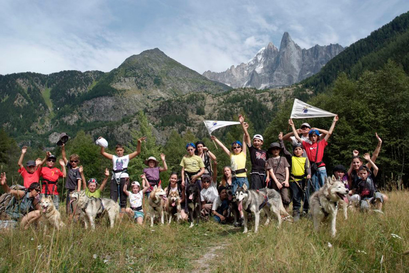 Pour poursuivre la journée, on enchaîne avec les huskies pour une grande balade !