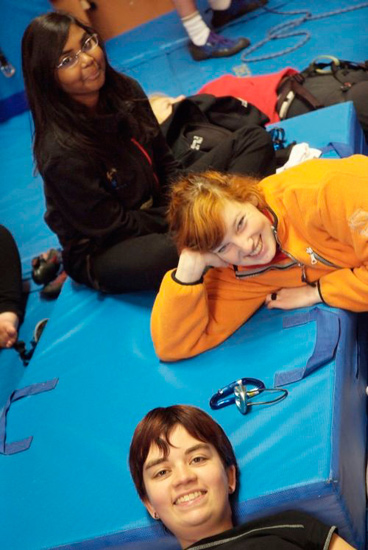 Têtes au repos, quartier libre sur les matelas ! (Agnès, Anne-Laure et Sri)