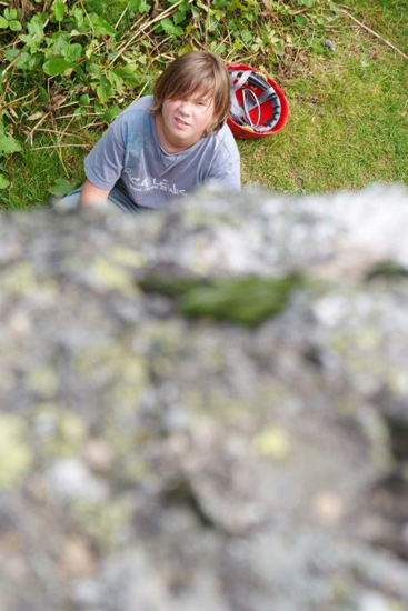 Jeune attendant son tour paisiblement : Jules !