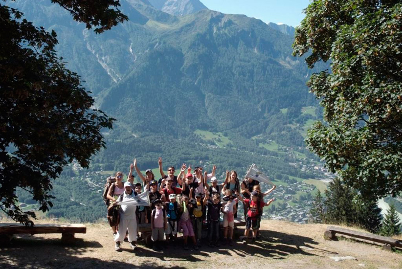 Fin de matinée ! Petite photo de groupe en surplomb de la vallée !