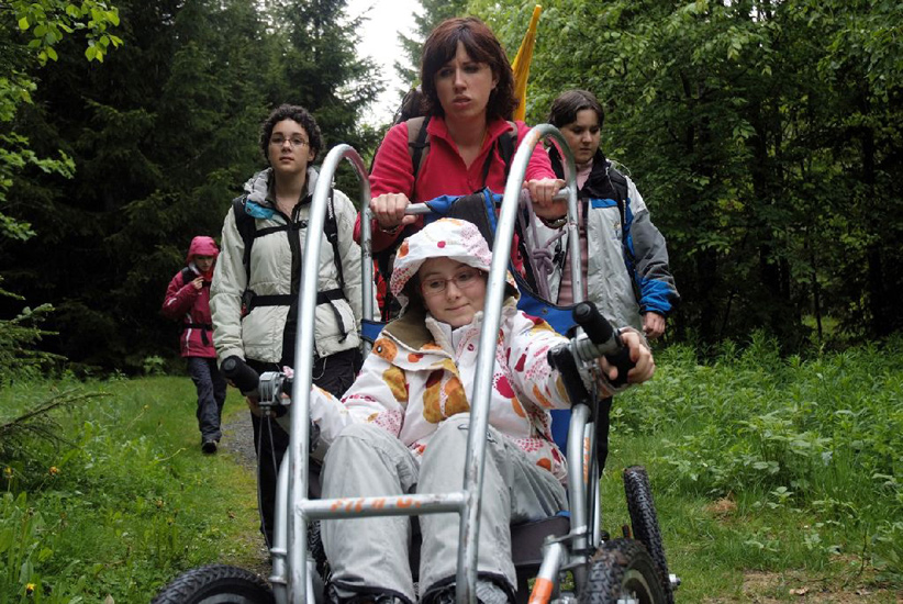Toujours aux commandes et toujours aussi appliquée, Estelle s’éclate en FTT !