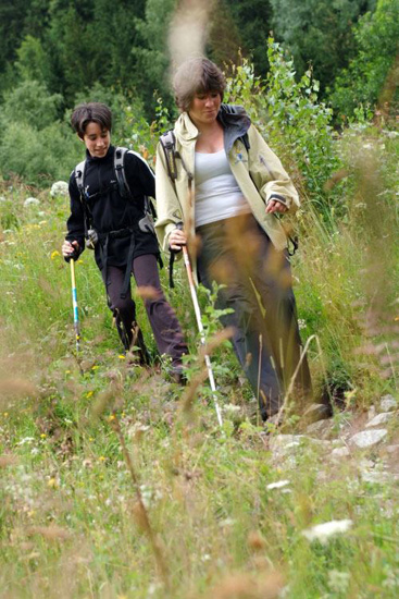 Cela fait à peine 24 heures que Manon et Lucile sont à Chamonix et pourtant elles ont déjà le pas assuré en montagne !