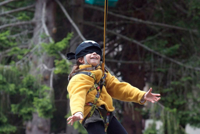 Descente à l’aveuglette, avec le sourire ! Maëla !