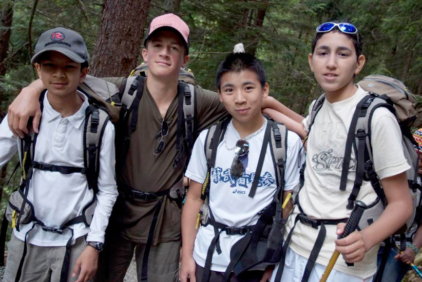 C’est marrant comme la montagne ça crée des liens très rapidement ! (Adam, Adrien, Anh Tuan & Aymane)