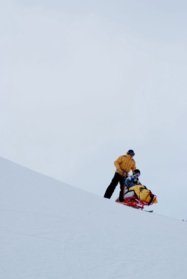 Attention Stan tu vas sortir de la piste !